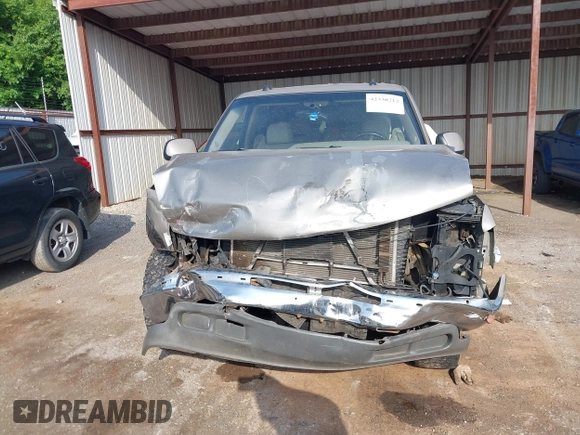 2004 Chevrolet Tahoe LT with VIN 1GNEC13Z34R294550, listed as a IAAI auction lot 42330212 with 298,283 mi miles and . Bid and sale history available at DreamBid. Image 12.