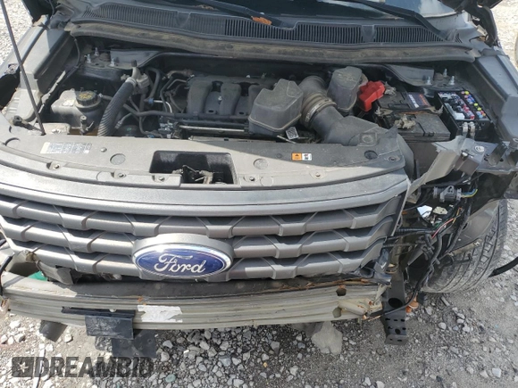 2017 Ford Police Interceptor Utility z VIN 1FM5K8AR5HGA17161, wystawiony jako Copart lot #60197085 z przebiegiem Nie podano mil oraz Szkoda całkowita • Salvage title. Historia ofert i sprzedaży dostępna na DreamBid. Obrazek 12.