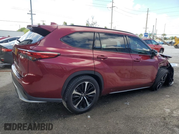 2022 Toyota Highlander XSE with VIN 5TDLZRAH7NS131474, listed as a Copart auction lot 51519625 with 74,070 mi miles and Salvage title. Bid and sale history available at DreamBid. Image 3.