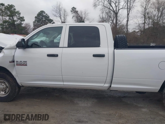 2018 Ram 2500 Tradesman with VIN 3C6UR5HJ8JG359506, listed as a IAAI auction lot 41588764 with 80,245 mi miles and . Bid and sale history available at DreamBid. Image 14.