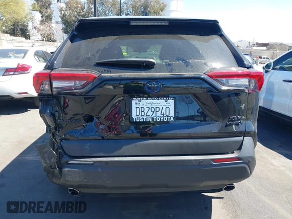 2024 Toyota RAV4 Hybrid XLE Premium with VIN JTMB6RFV0RD126685, listed as a IAAI auction lot 41870692 with 21,637 mi miles. Bid and sale history available at carsss.com. Image 16.