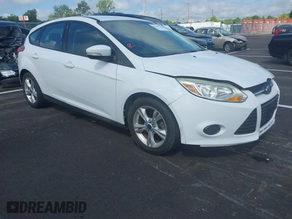 2014 Ford Focus SE z VIN 1FADP3K29EL387351, wystawiony jako IAAI lot #42167782 z przebiegiem 120 878 mil mil oraz . Historia ofert i sprzedaży dostępna na DreamBid. Obrazek 1.