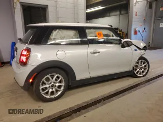 2020 MINI Hardtop Cooper with VIN WMWXR3C08L2M15462, listed as a Copart auction lot 44600205 with Not provided miles and Salvage title. Bid and sale history available at DreamBid. Image 3.