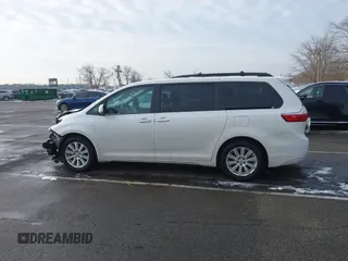 2017 Toyota Sienna XLE with VIN 5TDDZ3DC3HS167636, listed as a IAAI auction lot 41486242 with 72,373 mi miles and . Bid and sale history available at DreamBid. Image 14.