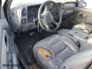 1998 Chevrolet Tahoe with VIN 1GNEK13R2WJ370599, listed as a Copart auction lot 84431174 with 197,215 mi miles and Non Repairable. Bid and sale history available at carsss.com. Image 8.