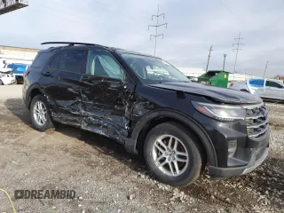 2025 Ford Explorer Active with VIN 1FMUK8DH8SGA18259, listed as a Copart auction lot 50043195 with 1,267 mi miles and Salvage Title. Bid and sale history available at carsss.com. Image 4.