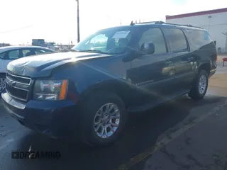 2008 Chevrolet Suburban LTZ with VIN 1GNFK16Y68R143010, listed as a IAAI auction lot 41209402 with 160,182 mi miles. Bid and sale history available at carsss.com. Image 17.