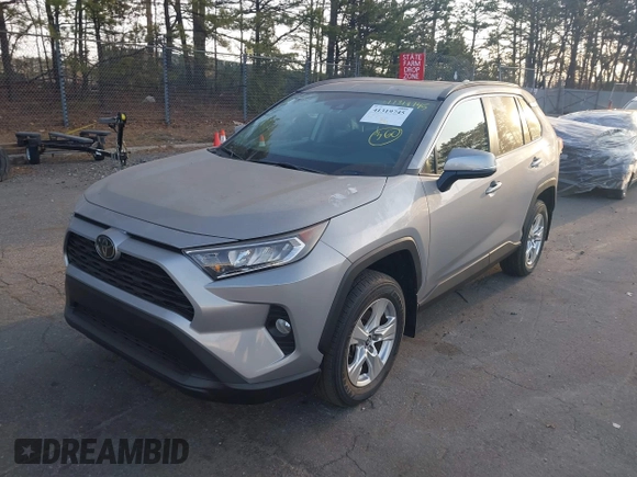 2020 Toyota RAV4 XLE with VIN 2T3P1RFV8LW117943, listed as a IAAI auction lot 41319745 with 17,159 mi miles. Bid and sale history available at carsss.com. Image 18.