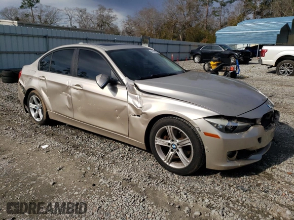 2013 BMW 3 Series 328i z VIN WBA3C1C55DF444427, wystawiony jako Copart lot #43200905 z przebiegiem 188 742 mil mil oraz Szkoda całkowita • Salvage title. Historia ofert i sprzedaży dostępna na DreamBid. Obrazek 4.