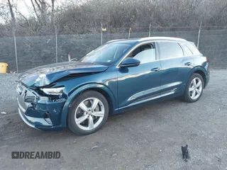 2019 Audi e-tron Prestige with VIN WA1VABGE0KB011579, listed as a IAAI auction lot 41027812 with 41,549 mi miles and . Bid and sale history available at DreamBid. Image 20.