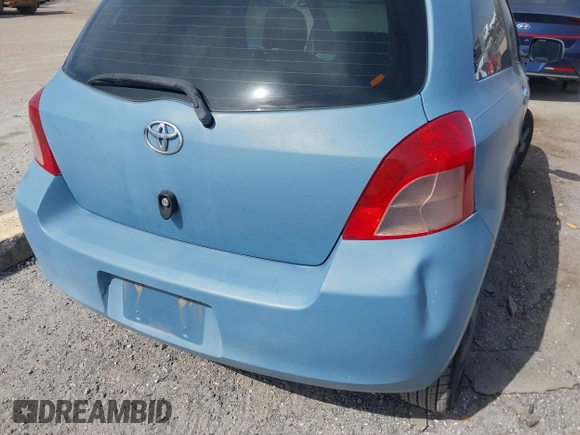 2007 Toyota Yaris z VIN JTDJT923675101502, wystawiony jako IAAI lot #42094488 z przebiegiem 127 971 mil mil oraz . Historia ofert i sprzedaży dostępna na DreamBid. Obrazek 12.