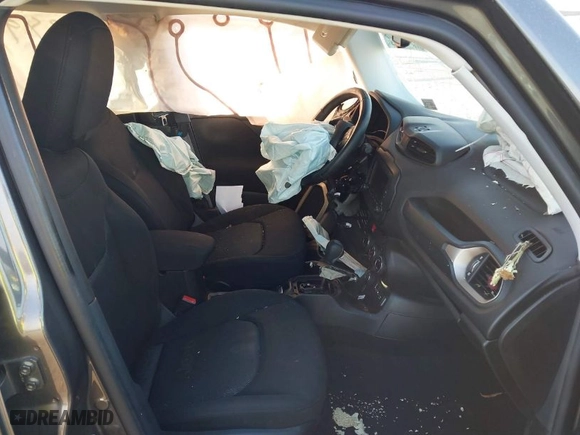 2016 Jeep Renegade Latitude with VIN ZACCJBBT5GPE31211, listed as a IAAI auction lot 41763491 with 85,954 mi miles. Bid and sale history available at carsss.com. Image 5.
