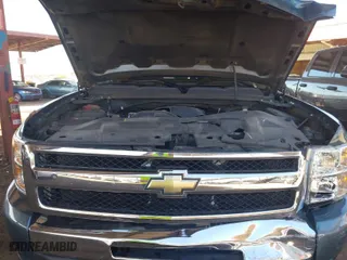 2011 Chevrolet Silverado 1500 LT with VIN 1GCRCSE06BZ150373, listed as a IAAI auction lot 41760988 with 118,941 mi miles. Bid and sale history available at carsss.com. Image 10.