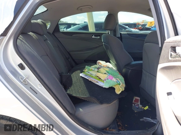 2014 Hyundai Sonata GLS with VIN 5NPEB4AC4EH897513, listed as a IAAI auction lot 41953553 with 209,502 mi miles and . Bid and sale history available at DreamBid. Image 8.