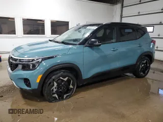 2025 Kia Seltos S with VIN KNDEUCAA8S7719333, listed as a Copart auction lot 49262475 with 964 mi miles and Salvage Title. Bid and sale history available at carsss.com. Image 1.