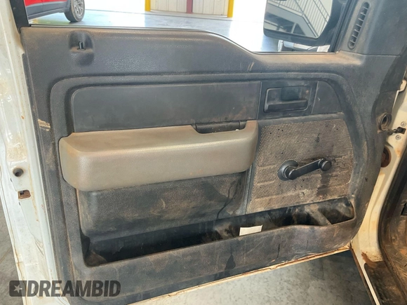 2013 Ford F-150 XL with VIN 1FTMF1CM3DKD43237, listed as a IAAI auction lot 42636389 with 164,975 mi miles and . Bid and sale history available at DreamBid. Image 32.