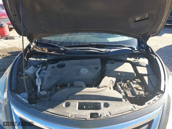 2015 Nissan Altima 2.5 S with VIN 1N4AL3AP5FN353022, listed as a IAAI auction lot 41310271 with 181,200 mi miles. Bid and sale history available at carsss.com. Image 10.