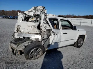 2008 Jeep Patriot Limited with VIN 1J8FT48W18D521193, listed as a Copart auction lot 83746284 with 244,372 mi miles and Salvage Title. Bid and sale history available at DreamBid. Image 3.