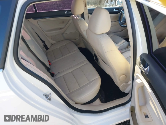 2014 Volkswagen Jetta TDI with VIN 3VWPL7AJ4EM601001, listed as a IAAI auction lot 41673953 with 118,644 mi miles and . Bid and sale history available at DreamBid. Image 8.