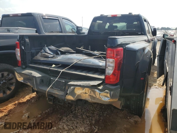 2021 Ford F-450 XL with VIN 1FT8W4DT7MED46519, listed as a Copart auction lot 59011875 with 71,152 mi miles and Salvage title. Bid and sale history available at DreamBid. Image 3.