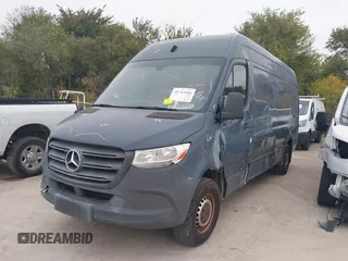 2019 Mercedes-Benz Sprinter Cargo z VIN WD4PF1CD9KP127024, wystawiony jako IAAI lot #40745606 z przebiegiem 127 630 mil mil oraz . Historia ofert i sprzedaży dostępna na DreamBid. Obrazek 17.