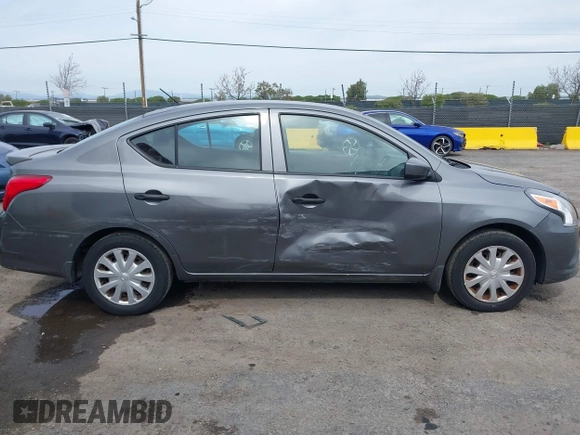 2016 Nissan Versa S Plus с VIN 3N1CN7AP0GL847765, выставлен на аукционе IAAI как лот 41836037 с пробегом 128 586 миль миль и . История ставок и продаж доступна на DreamBid. Изображение 13.