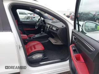 2016 Porsche Macan Turbo с VIN WP1AF2A59GLB94592, выставлен на аукционе IAAI как лот 41106599 с пробегом 94 837 миль миль и . История ставок и продаж доступна на DreamBid. Изображение 5.