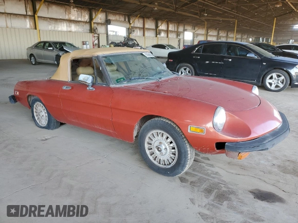 1980 Alfa Romeo Spider z VIN AR115410010807, wystawiony jako Copart lot #83566094 z przebiegiem 53 510 mil mil oraz Czysty tytuł • Clean title. Historia ofert i sprzedaży dostępna na DreamBid. Obrazek 4.
