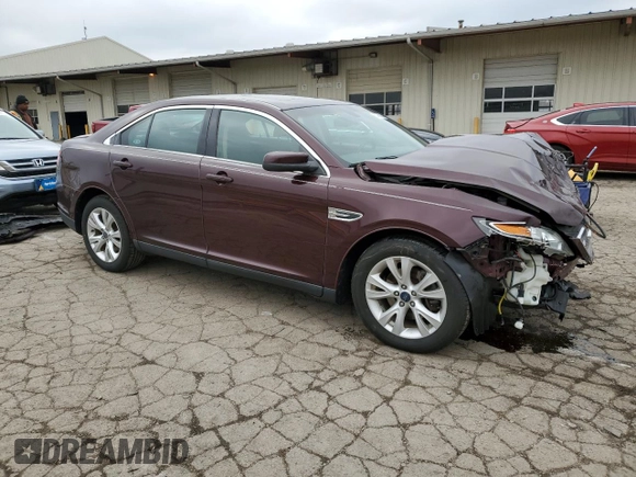 2011 Ford Taurus SEL z VIN 1FAHP2EW4BG167369, wystawiony jako Copart lot #52797525 z przebiegiem 98 696 mil mil oraz Czysty tytuł • Clean title. Historia ofert i sprzedaży dostępna na DreamBid. Obrazek 4.