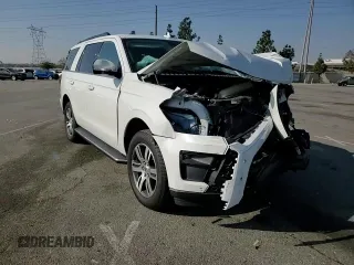 2023 Ford Expedition XLT with VIN 1FMJU1H82PEA63411, listed as a Copart auction lot 83248934 with 17,603 mi miles and Salvage Title. Bid and sale history available at carsss.com. Image 12.