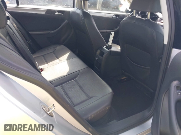 2015 Volkswagen Jetta SE with VIN 3VWD07AJ3FM242267, listed as a IAAI auction lot 41500978 with Not provided miles and . Bid and sale history available at DreamBid. Image 8.