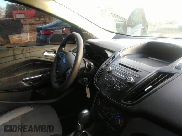 2017 Ford Escape SE with VIN 1FMCU0GD2HUE88197, listed as a IAAI auction lot 40765042 with 87,604 mi miles. Bid and sale history available at carsss.com. Image 5.