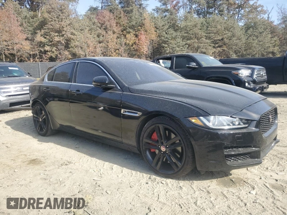 2018 Jaguar XE with VIN SAJAE4EV0JCP25584, listed as a Copart auction lot 77997954 with 31,996 mi miles and Salvage Title. Bid and sale history available at DreamBid. Image 4.