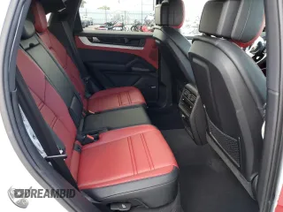 2024 Porsche Cayenne z VIN WP1AA2AY5RDA12912, wystawiony jako Copart lot #44555195 z przebiegiem 7 587 mil mil oraz Szkoda całkowita • Salvage title. Historia ofert i sprzedaży dostępna na DreamBid. Obrazek 11.