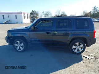 2014 Jeep Patriot Latitude with VIN 1C4NJRFB0ED693359, listed as a IAAI auction lot 41807745 with 172,183 mi miles. Bid and sale history available at carsss.com. Image 14.