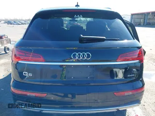 2021 Audi Q5 Premium Plus with VIN WA1BAAFY7M2065912, listed as a IAAI auction lot 41752656 with 30,472 mi miles and . Bid and sale history available at DreamBid. Image 16.
