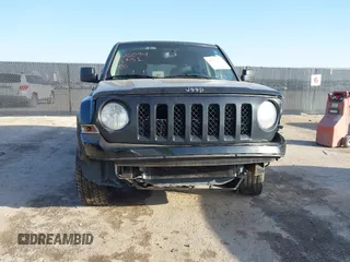 2017 Jeep Patriot Sport with VIN 1C4NJPBAXHD201751, listed as a IAAI auction lot 41572197 with 84,478 mi miles. Bid and sale history available at carsss.com. Image 6.