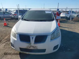 2010 Pontiac Vibe w/1SB with VIN 5Y2SP6E05AZ412346, listed as a IAAI auction lot 41422183 with 135,601 mi miles. Bid and sale history available at carsss.com. Image 6.