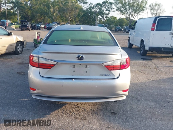 2016 Lexus ES 300h z VIN JTHBW1GG7G2115384, wystawiony jako IAAI lot #42103591 z przebiegiem 86 598 mil mil oraz . Historia ofert i sprzedaży dostępna na DreamBid. Obrazek 16.