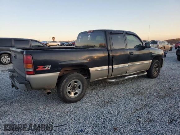 2000 GMC New Sierra 1500 SLE with VIN 2GTEK19T1Y1130467, listed as a Copart auction lot 81105534 with 253,003 mi miles and Salvage Title. Bid and sale history available at carsss.com. Image 3.