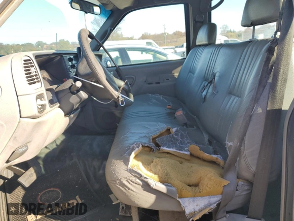 1999 GMC Sierra 1500 with VIN 1GTGC33RXXF096504, listed as a Copart auction lot 80027354 with 124,430 mi miles and Clean Title. Bid and sale history available at DreamBid. Image 7.