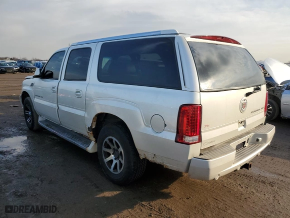 2004 Cadillac Escalade ESV with VIN 3GYFK66N14G133274, listed as a Copart auction lot 46894645 with 156,343 mi miles and Salvage Title. Bid and sale history available at carsss.com. Image 2.