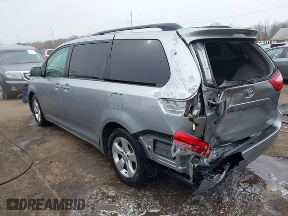 2017 Toyota Sienna LE Auto Access Seat with VIN 5TDKZ3DC4HS898051, listed as a IAAI auction lot 41530873 with 117,576 mi miles. Bid and sale history available at carsss.com. Image 3.