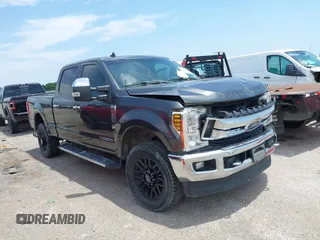 2019 Ford F-250 XL z VIN 1FT7W2BT4KEC22675, wystawiony jako IAAI lot #42447692 z przebiegiem 246 600 mil mil oraz . Historia ofert i sprzedaży dostępna na DreamBid. Obrazek 1.