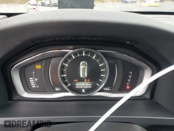 2017 Volvo V60 z VIN YV440MWKXH1040994, wystawiony jako Copart lot #81419934 z przebiegiem Nie podano mil oraz Szkoda całkowita • Salvage title. Historia ofert i sprzedaży dostępna na DreamBid. Obrazek 9.