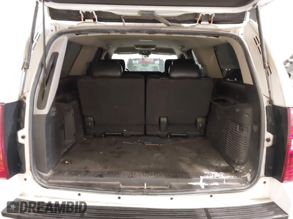 2007 Chevrolet Suburban LT with VIN 1GNFK16307J240138, listed as a IAAI auction lot 42039221 with 212,689 mi miles and . Bid and sale history available at DreamBid. Image 17.