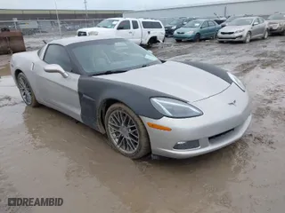 2007 Chevrolet Corvette with VIN 1G1YY26U675130825, listed as a IAAI auction lot 41513595 with 81,330 mi miles. Bid and sale history available at carsss.com. Image 1.