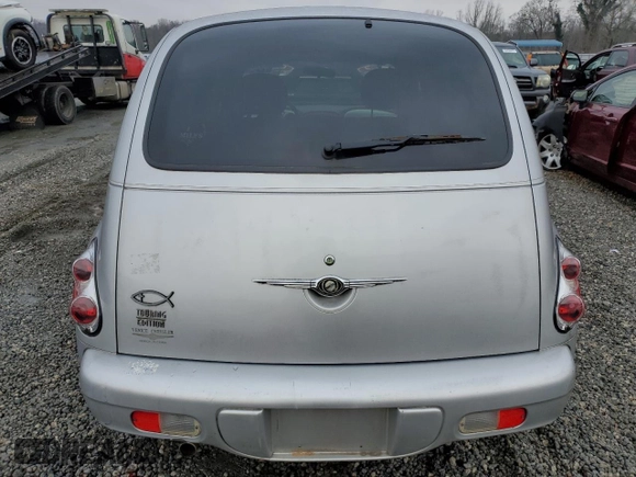 2004 Chrysler PT Cruiser Touring z VIN 3C4FY58B94T242395, wystawiony jako Copart lot #42083555 z przebiegiem 70 986 mil mil oraz Szkoda całkowita • Salvage title. Historia ofert i sprzedaży dostępna na DreamBid. Obrazek 6.