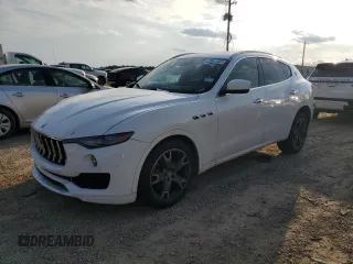 2017 Maserati Levante with VIN ZN661XUL2HX250068, listed as a Copart auction lot 44736915 with 38,542 mi miles and Clean Title. Bid and sale history available at carsss.com. Image 1.