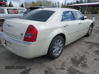 2007 Chrysler 300 C with VIN 2C3KA63HX7H898174, listed as a IAAI auction lot 42000604 with 73,493 mi miles. Bid and sale history available at carsss.com. Image 4.